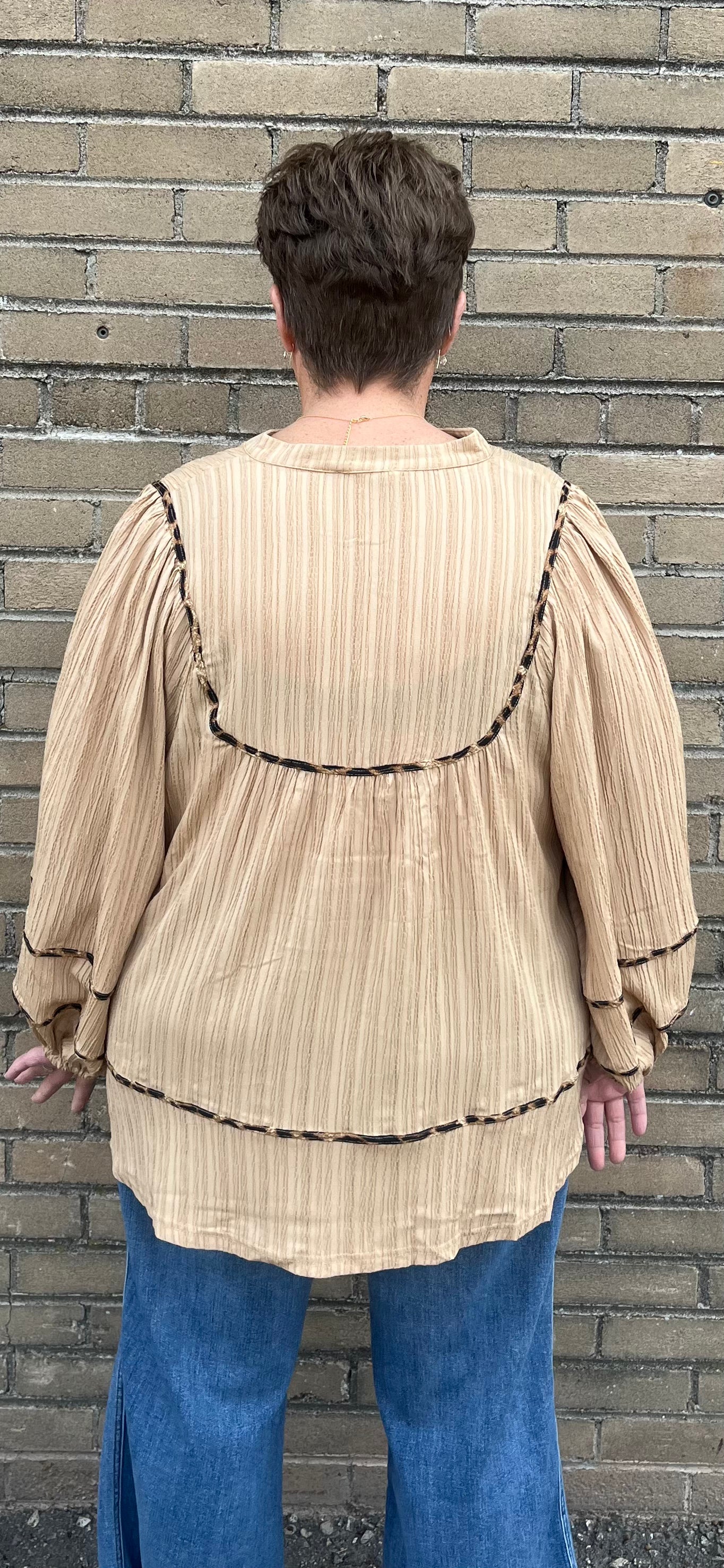 Textured Top w Leopard Accent PLUS