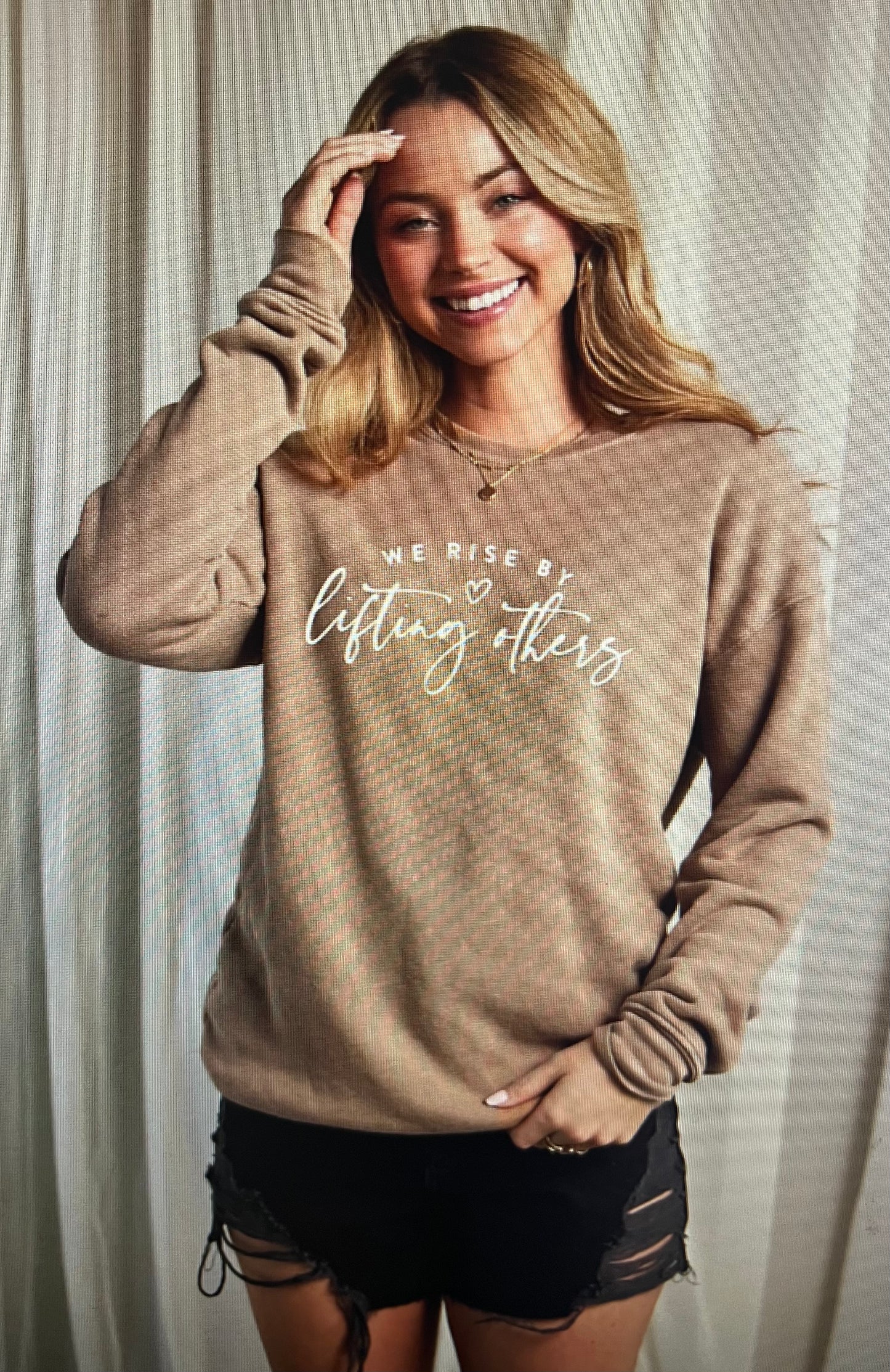 We Rise Sweatshirt Sand