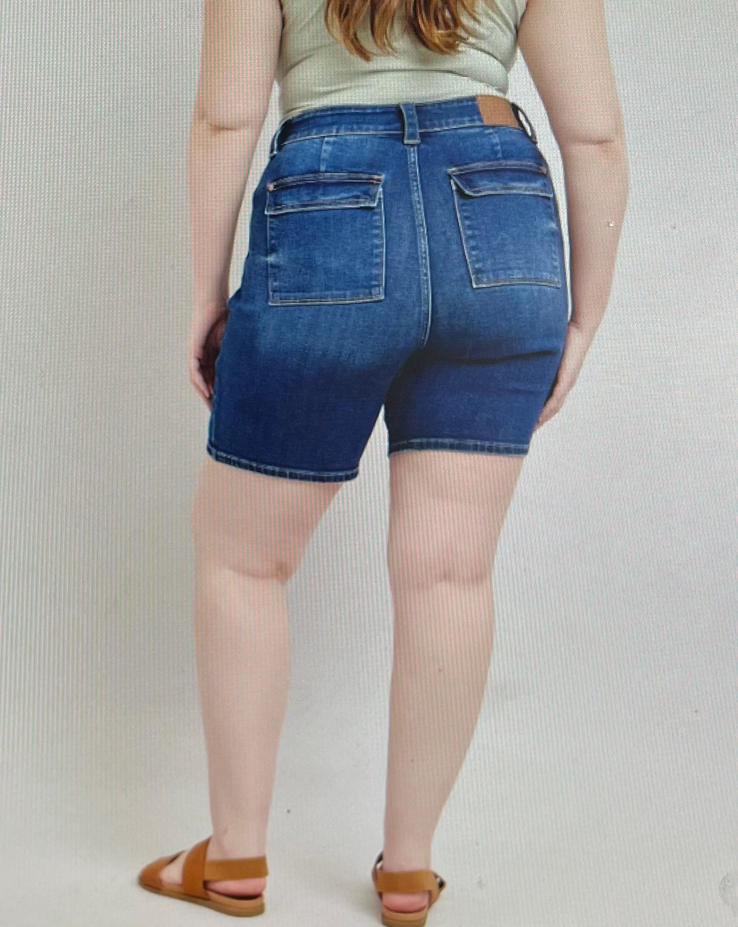 Judy Blue HW DK Bermudas PLUS