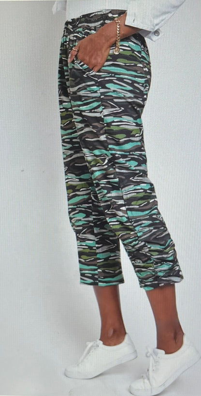 Camo Bark Techno Crop Capri
