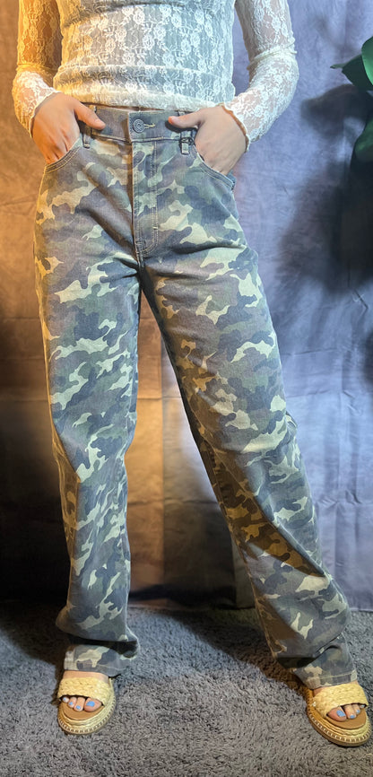 Camo Low Slug Baggy Jean