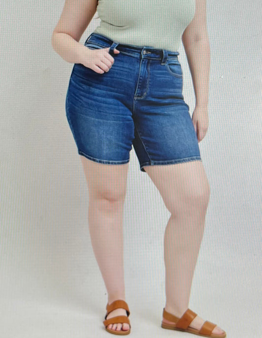 Judy Blue HW DK Bermudas PLUS