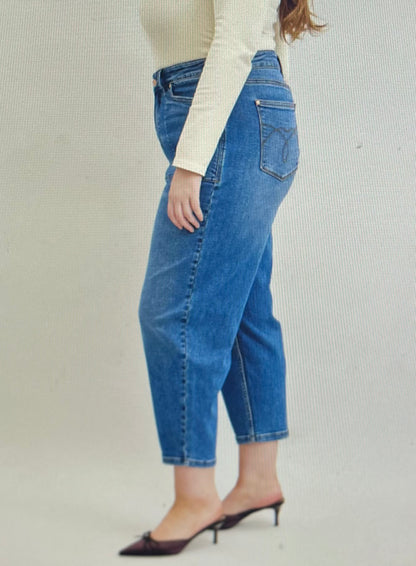 Soft Stitch Pocket Barrel Jean PLUS