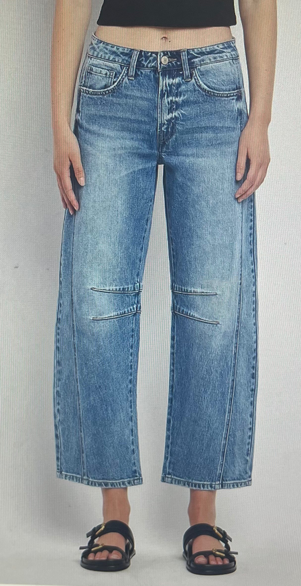 HW Light Wash Barrel Jean