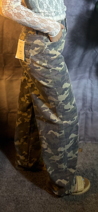 Camo Low Slug Baggy Jean