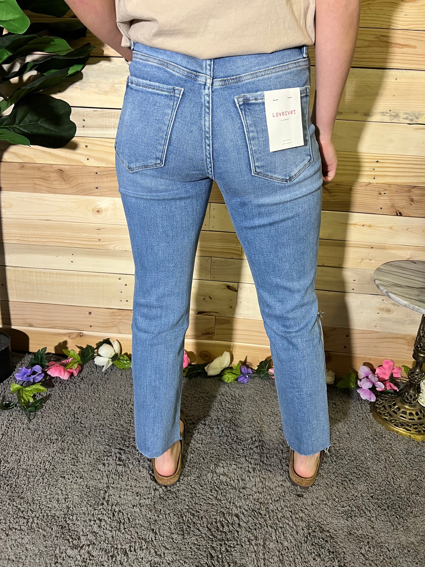 Lovervet High Rise Slim Straight