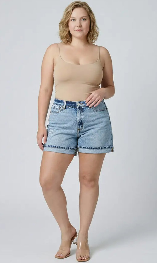 Embroidery Relaxed Fit Short PLUS