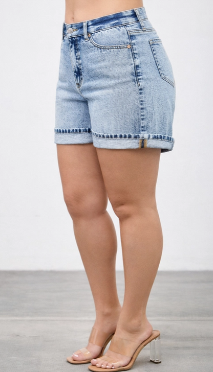 Embroidery Relaxed Fit Short PLUS