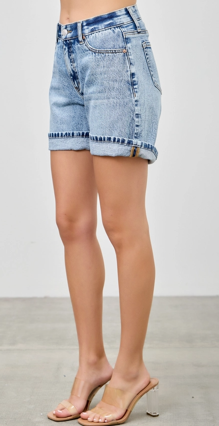 Embroidery Mid Rise Relaxed Short