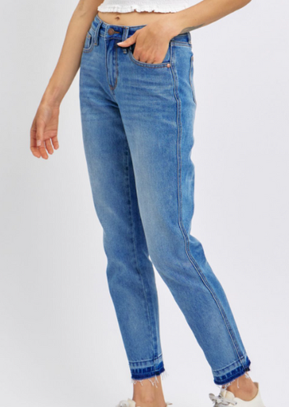 Judy Blue Mid-Rise Rigid Magic Boyfriend Cut Jean